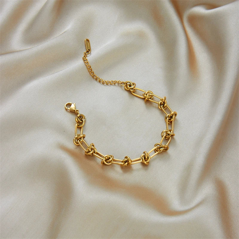 Lume Knot Wrist