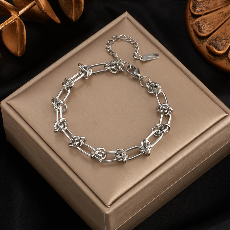 Lume Knot Wrist