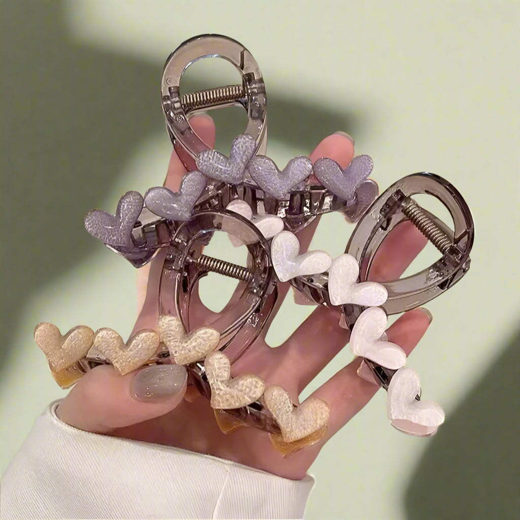 Lovelle Claw